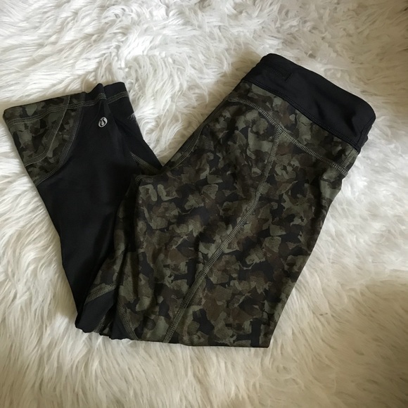 lululemon athletica Pants - Lululemon Inspire Crop II Mystic Jungle Green